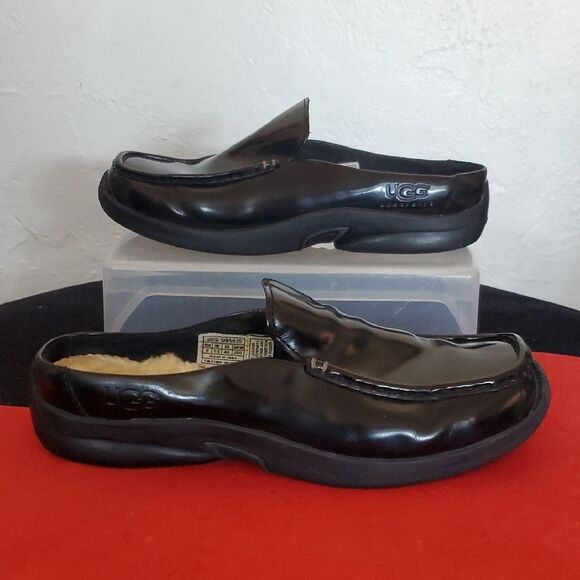 UGG Slip on Black Patent Leather Loafers with Sherpa Lining Size 9 - Picture 1 of 12